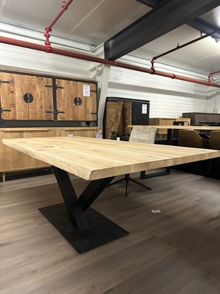 Boomstam eetkamertafel Eiken 220cm, naturel